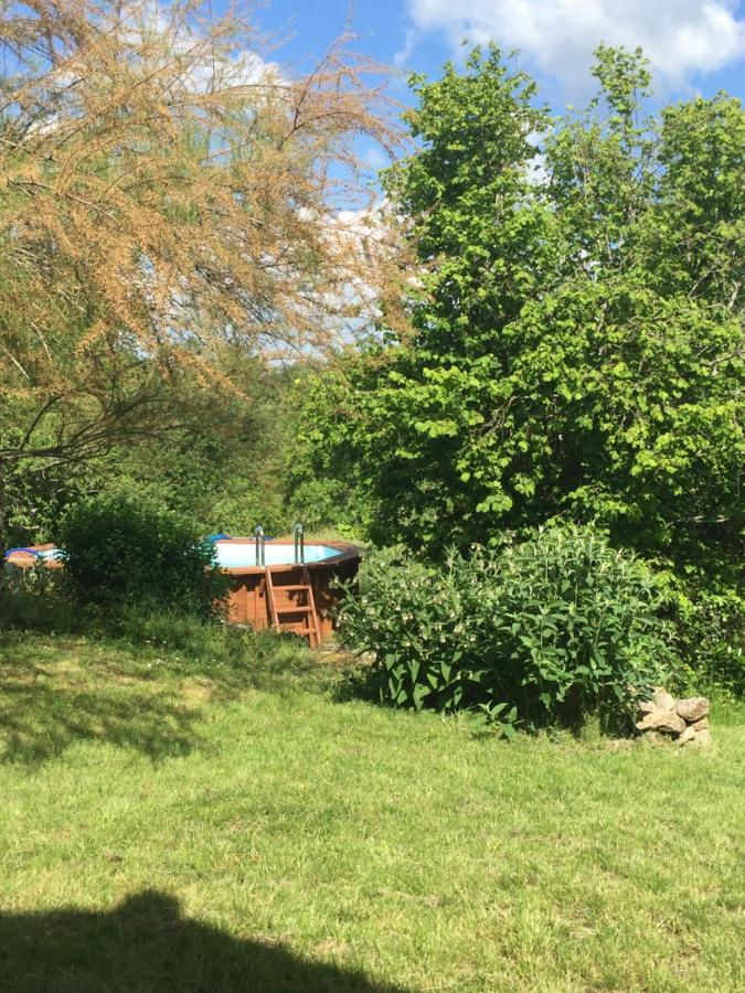 Le Gite Du Petit Renard: A Tranquil Gite With Pool Oradour-Saint-Genest Bagian luar foto